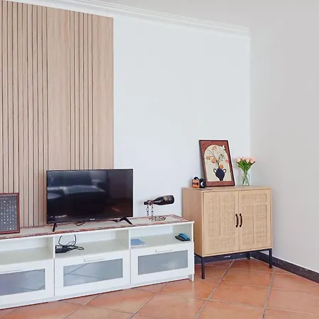 Homestay szállás Great For Families In Lourinha-double Rooms-private Baths-free Parking & Extra Bed Lourinhã