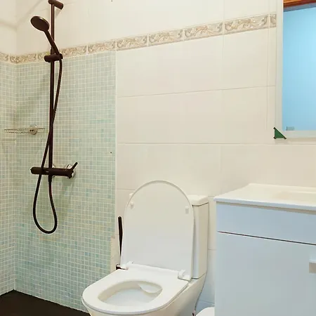Alloggio in famiglia Great For Families In Lourinha-double Rooms-private Baths-free Parking & Extra Bed Lourinhã