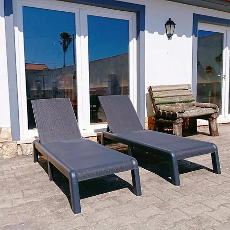 Great For Families In Lourinha-double Rooms-private Baths-free Parking & Extra Bed Homestay szállás Lourinhã